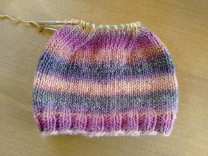 04. Punto tejer paso a paso tutorial conjunto gorro y mitones mujer - Hacer disminuciones