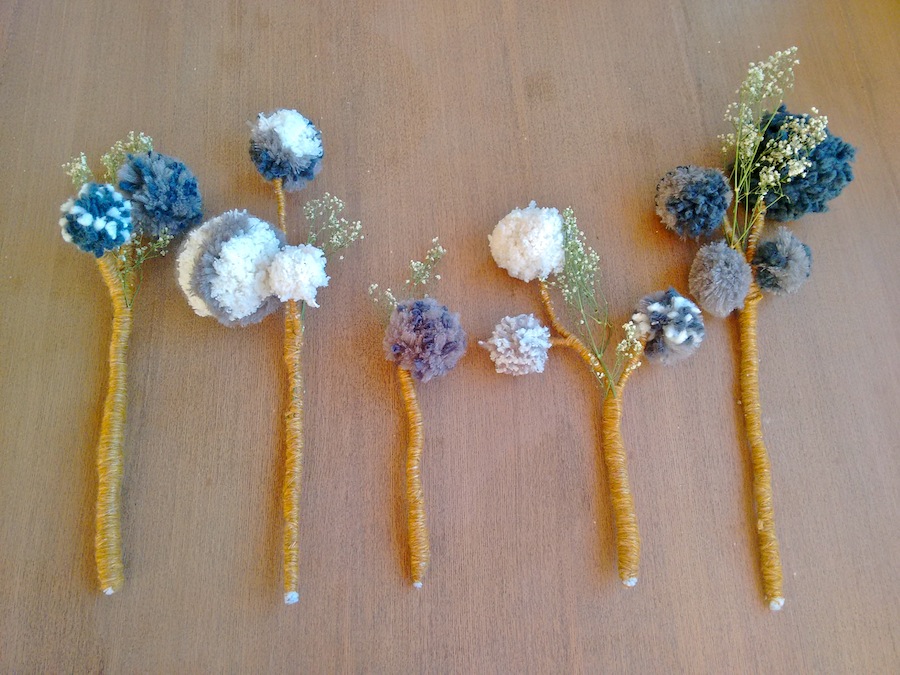 Tutorial cómo hacer flores con pompones de lana trizas y trazos